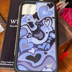 Iphone 11 wildflower salem heart case